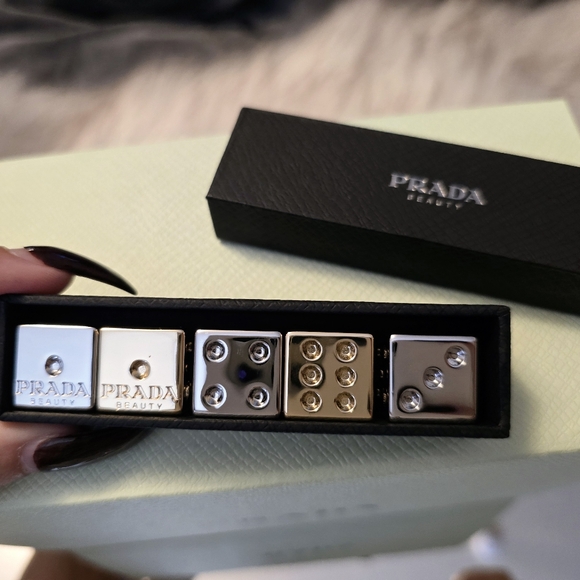 PRADA BEAUTY DICE 🎲 - Picture 3 of 9